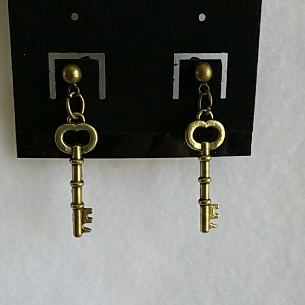 Womens Bronze Key Post Earrings 11$